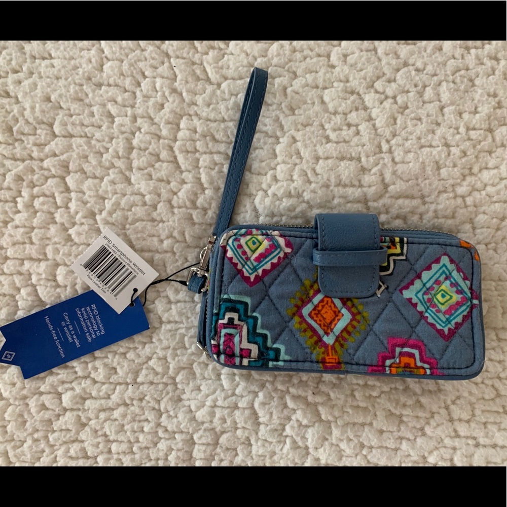 BRAND-NEW Authentic Vera Bradley wristlet